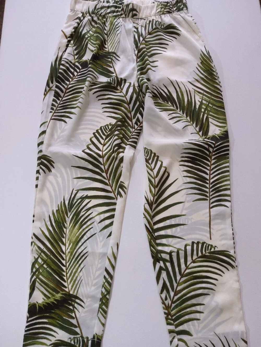H&M Pants Womens Size 4 White Green‎ Tropical Palm Leaf High Rise Resortwear